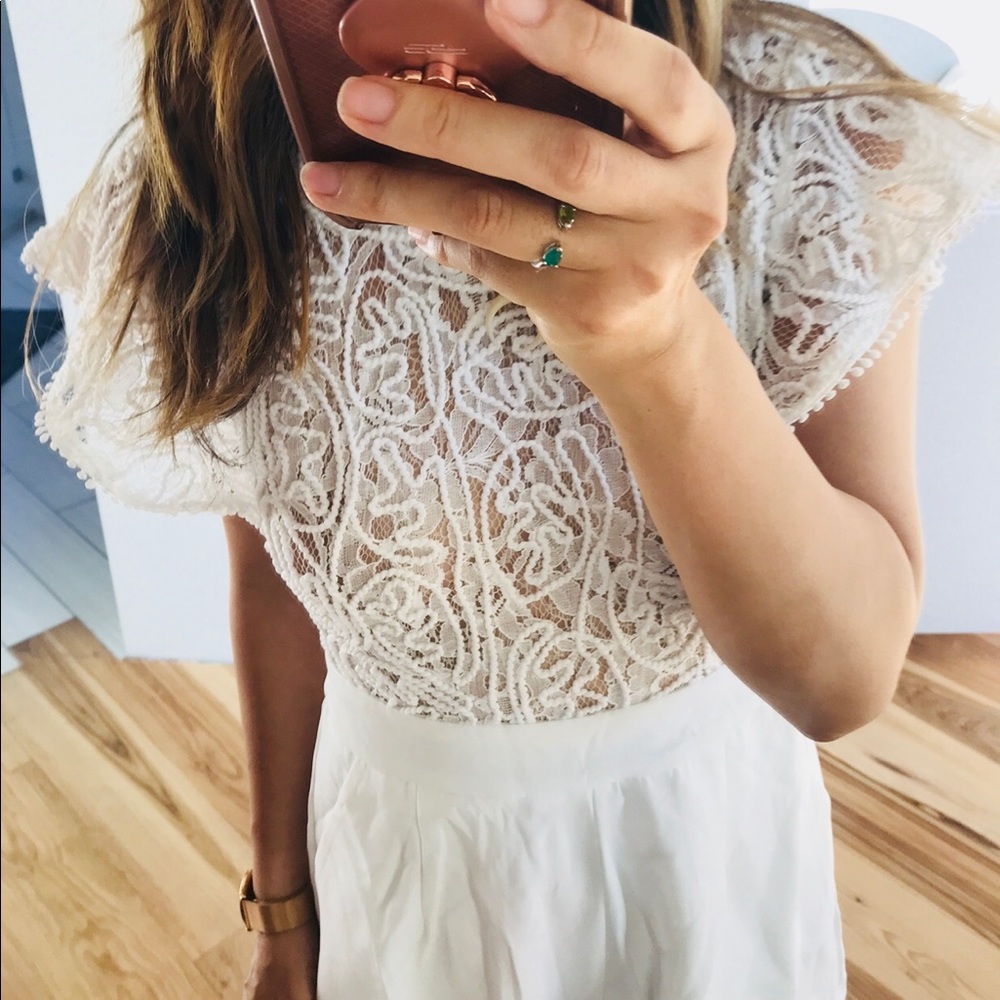 New Lace Bodice Ruffle Trim Romper - Picture 3 of 6